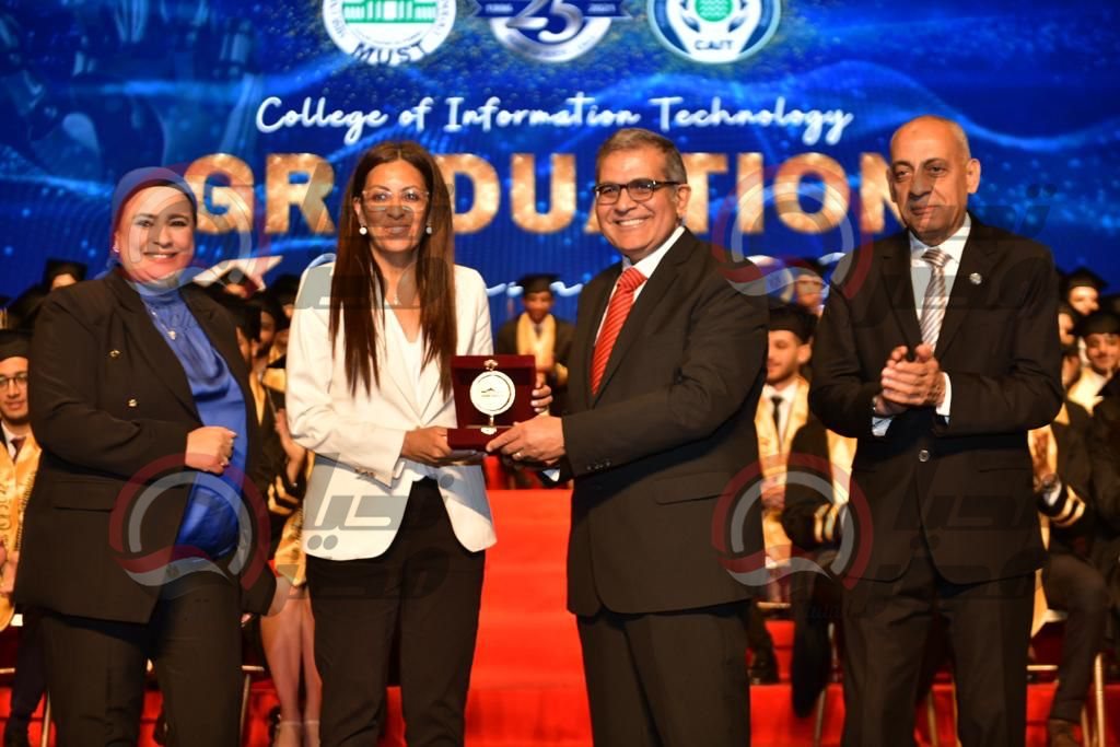 1ff30eed-c66b-4ed7-9ad5-98e258c157a3