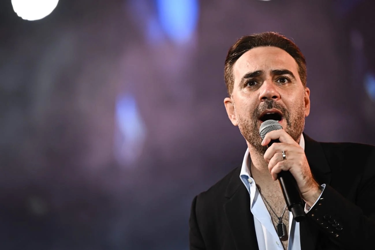 3F9A09C0-F6DE-4E00-82E6-A56447F94770