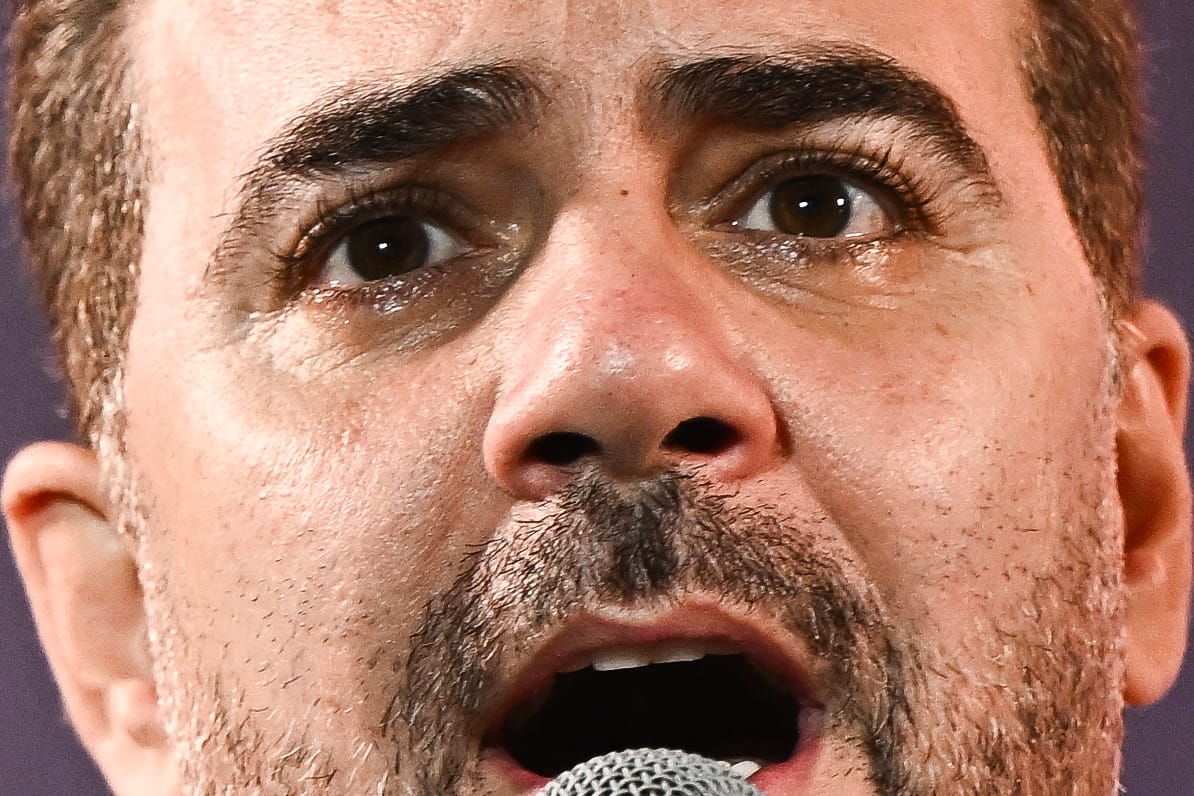 54B6FD94-1B9F-426F-9100-CB7392E6230F