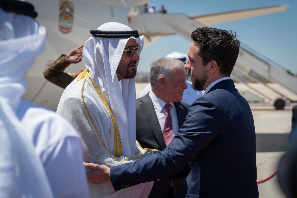 رئيس الإمارات يصل الأردن في زيارة رسمية