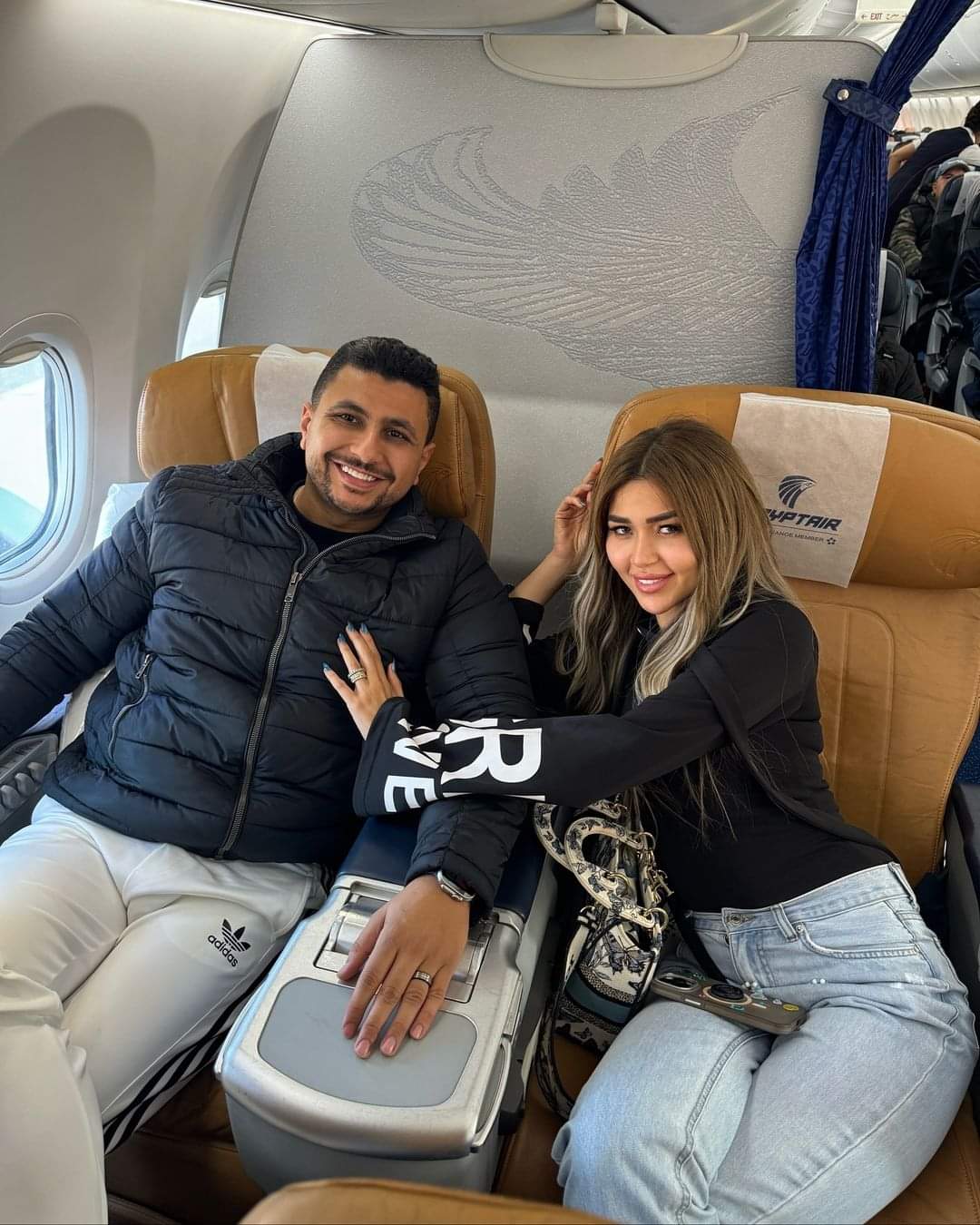 علي غزلان وفرح شعبان 