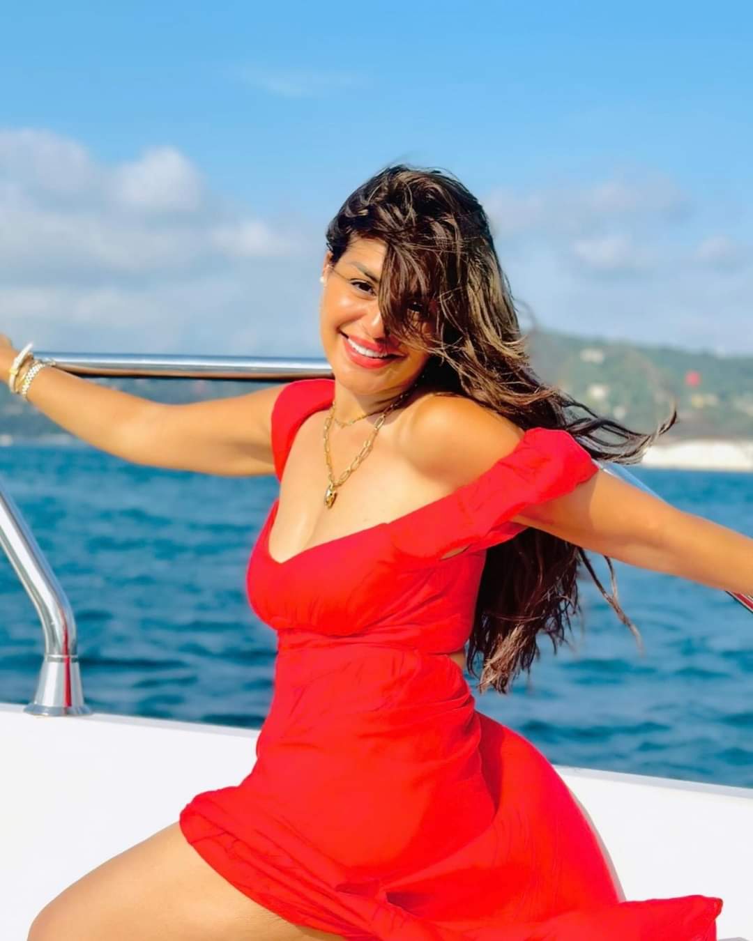 منة فضالي في تركيا 