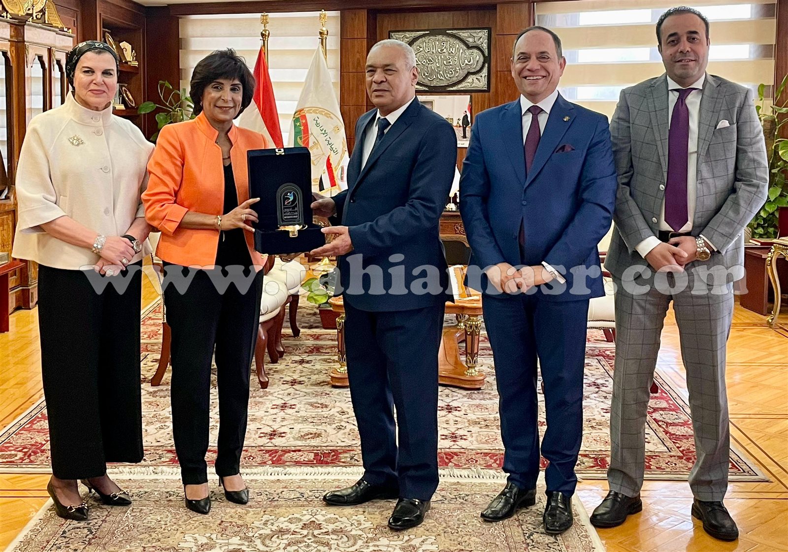 eea86f1c-a3f8-4780-ab5e-02e93e018f3f