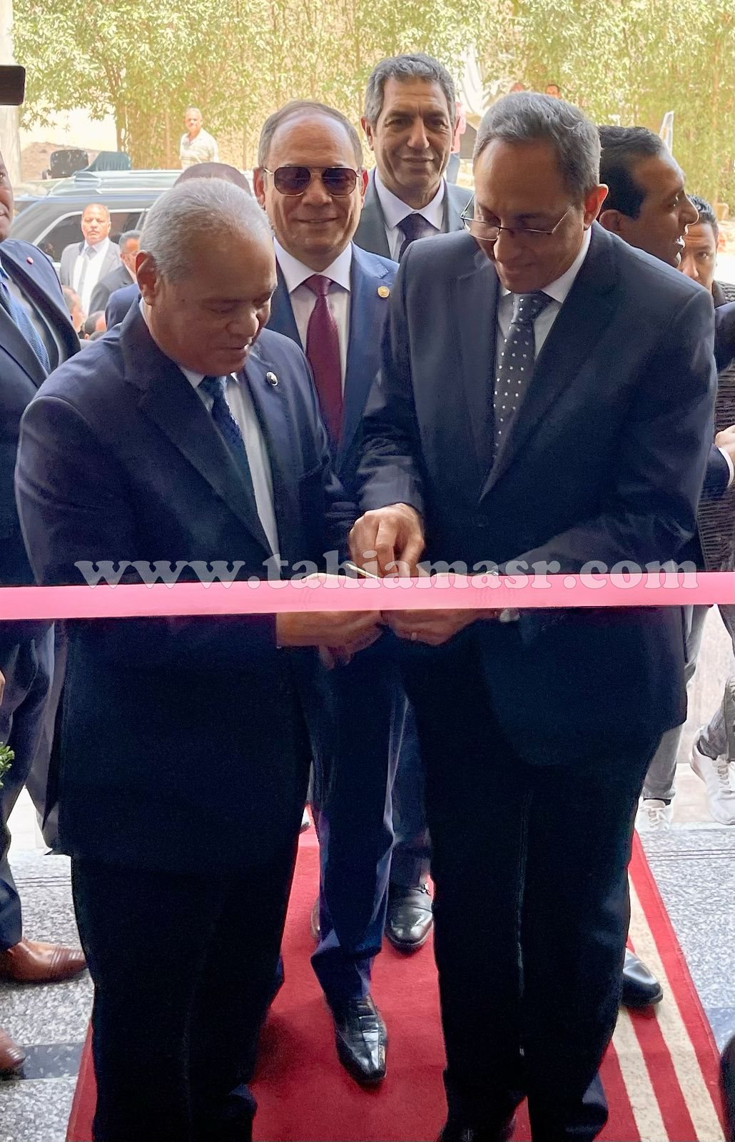 276d0f25-2a60-4252-97ce-30af41d5ed86