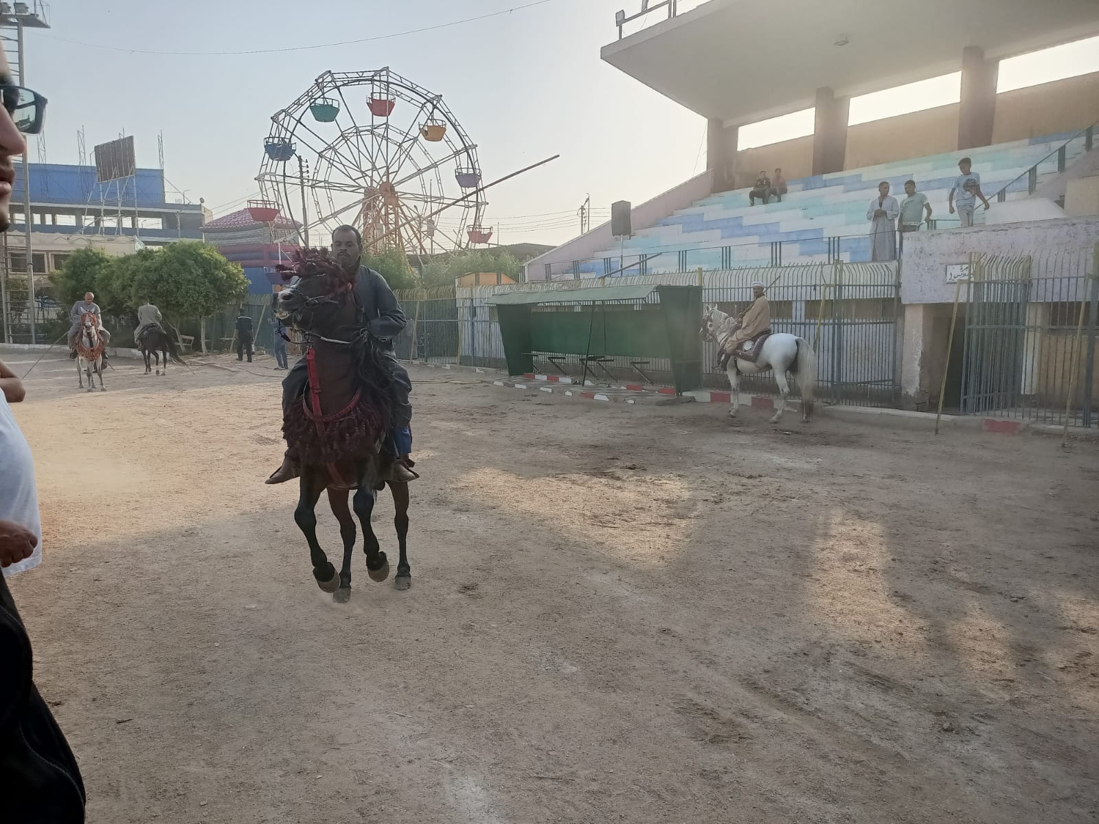 27f69518-1f24-44bc-a977-72ce7432c9c2