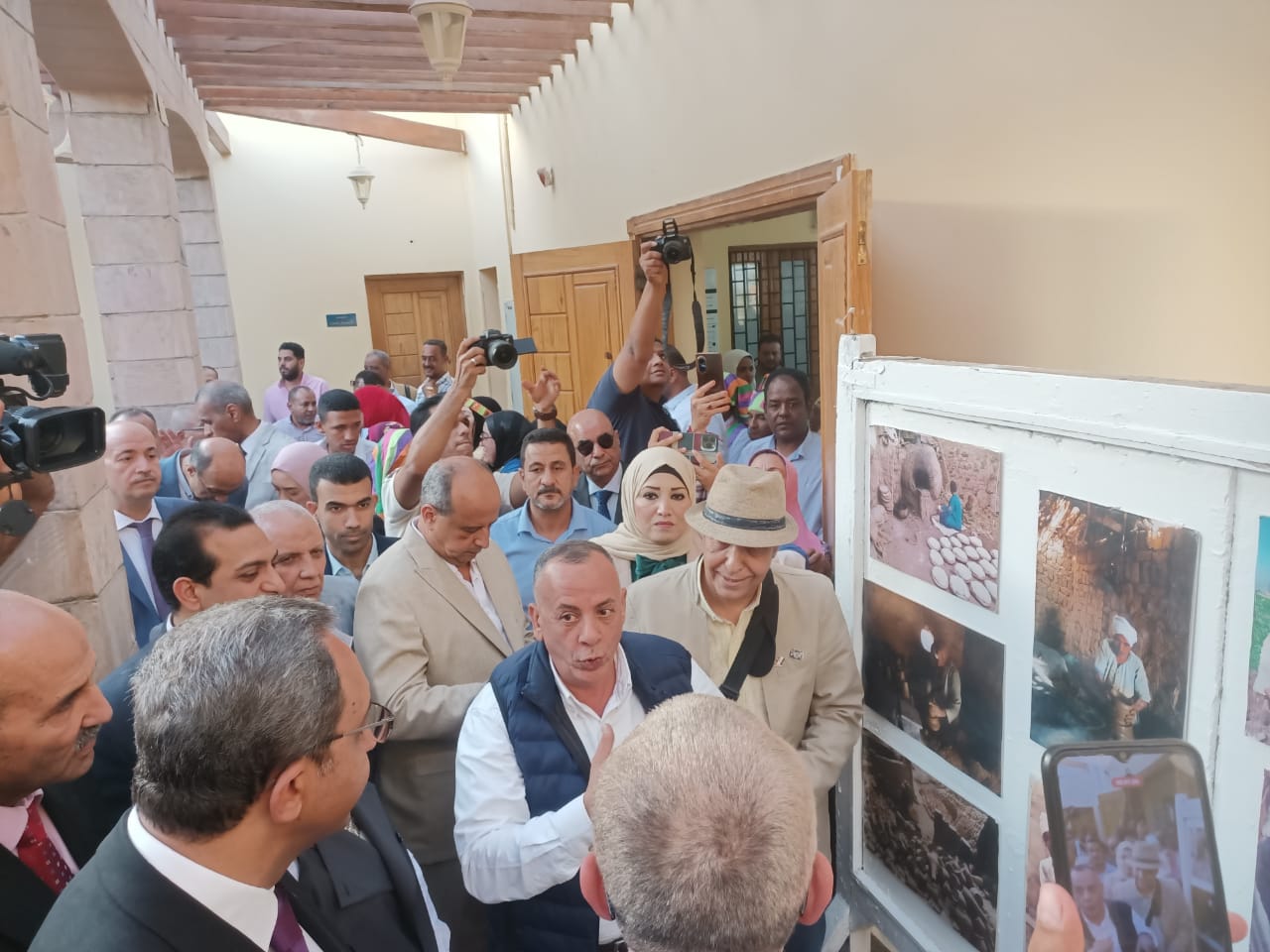 70d43a99-c72d-43b4-9196-cfa85dcfb140