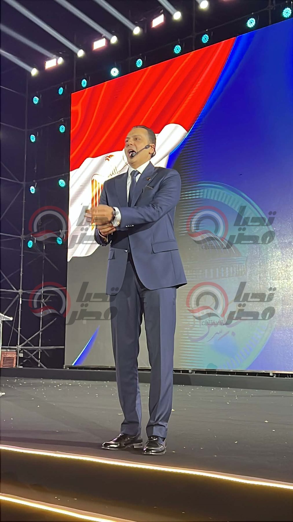 received_1327379302193899