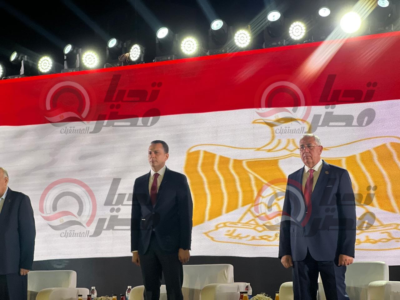 received_1464870387940471