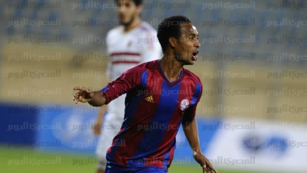 بطل مالي يحدد 15