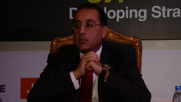 وزير الإسكان يتفقد