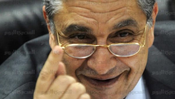 افتتاح أول محطة كهرباء