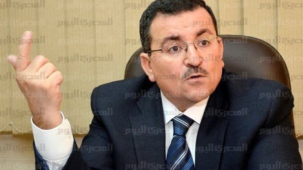 «هيكل»: فتح الباب