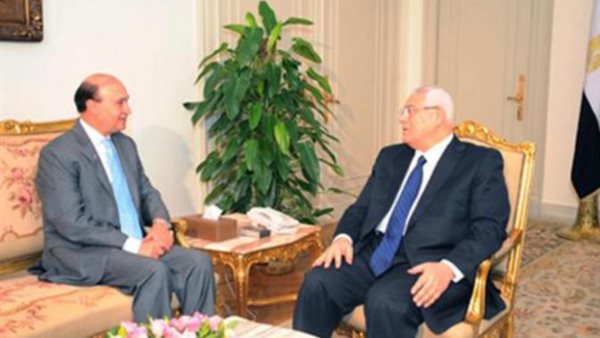 عدلي منصور يزور قناة