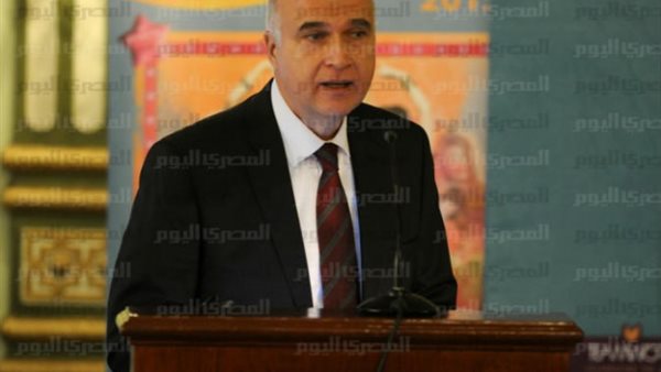 وزير السياحة يلتقي