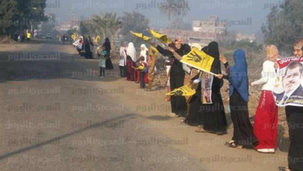 سلاسل ومسيرات لـ«إخوان