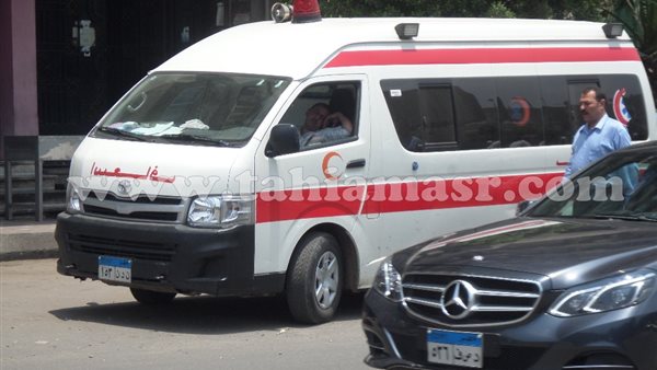 النوم يسيطر علي سائق