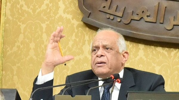 الدكتور علي عبد العال