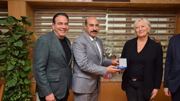 جانب من جولات الوفد