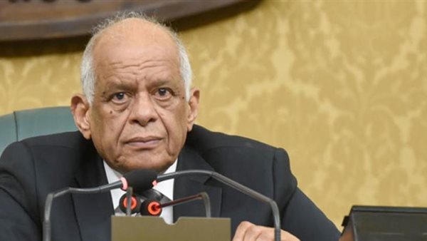 الدكتور علي عبد العال