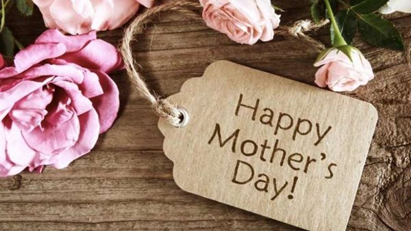 الاحتفال بعيد الأم
