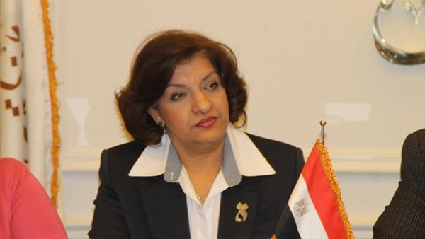 إيفيلين متى 