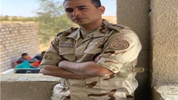 الفنان نور محمود