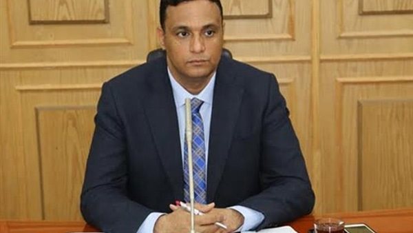  الدكتور أيمن مختار