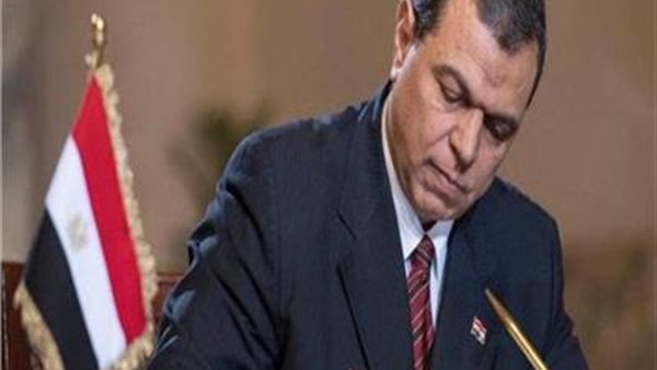 وزير القوى العاملة