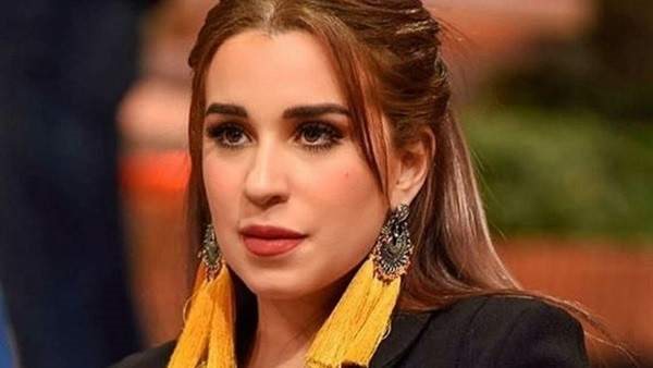 اسما شريف منير