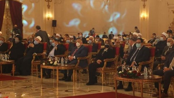 فيبى فوزى - أرشيفية