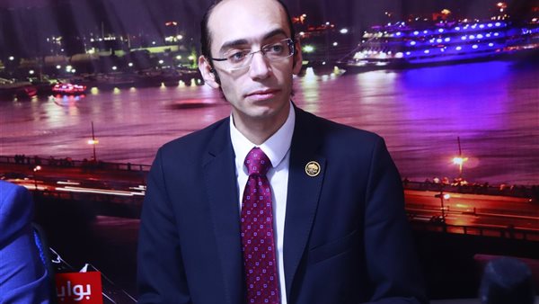 النائب محمد عبدالعزيز