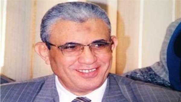 عادل عبدالفضيل -