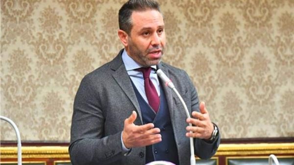 حازم إمام - أرشيفية