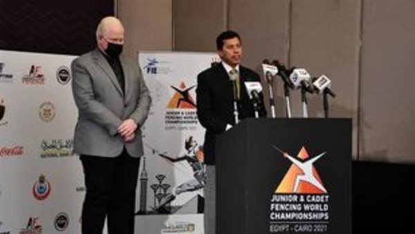 وزير الشباب والرياضة