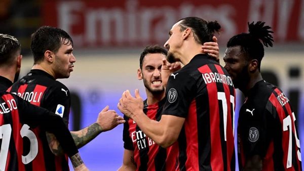 لاعبي ميلان يخطفون