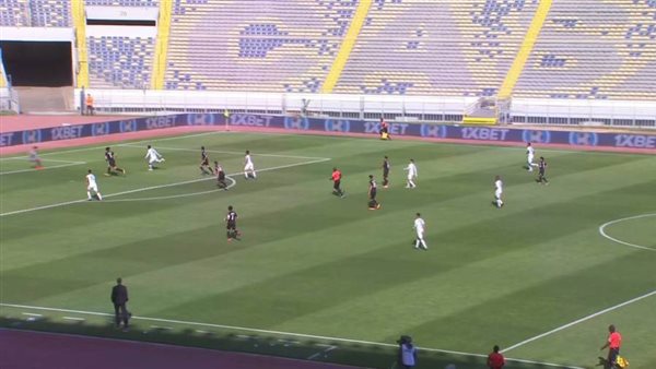 الرجاء وبيراميدز