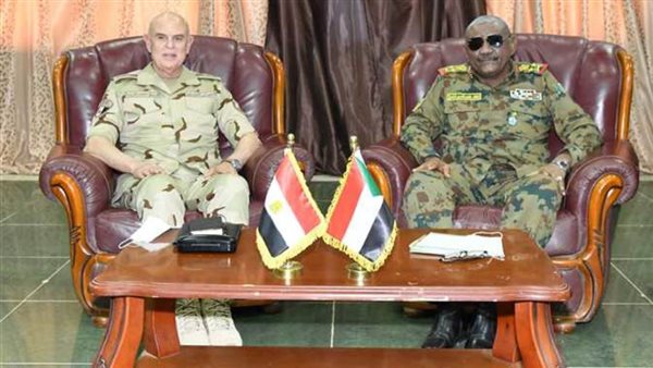 رئيس الأركان يشهد