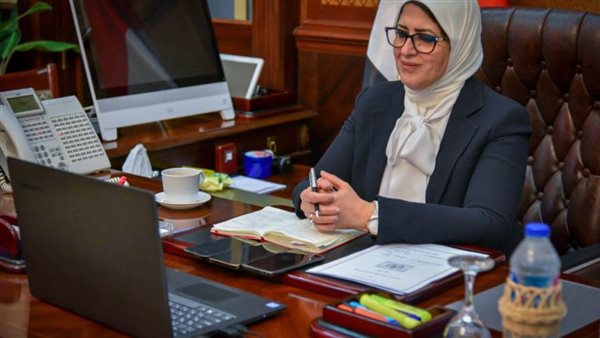 وزيرة الصحة هالة