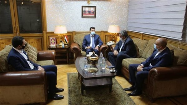 اللجنة الثلاثية -