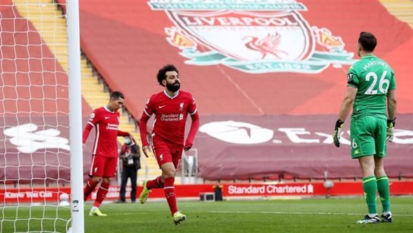 محمد صلاح يحتفل بهدفه