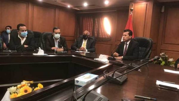 أول تعليق من رئيس