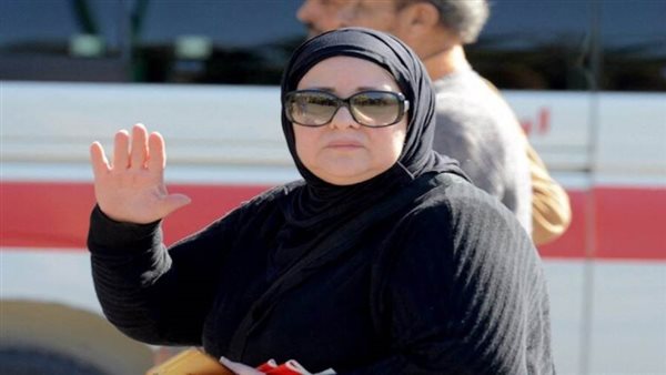 دلال عبد العزيز-