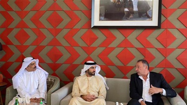 حضر المقابلة عبد