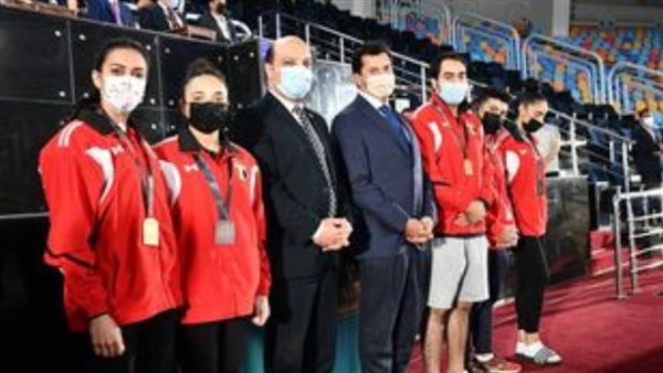 وزير الشباب والرياضة