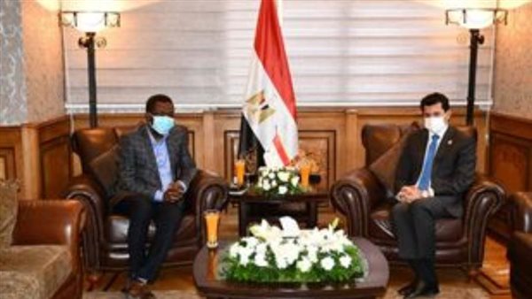 أشرف صبحي أرشيفية