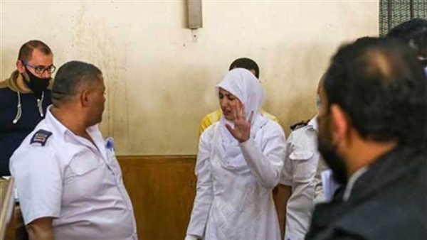 مودة الادهم في المحكمة