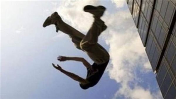 سقوط شخص- ارشيفية