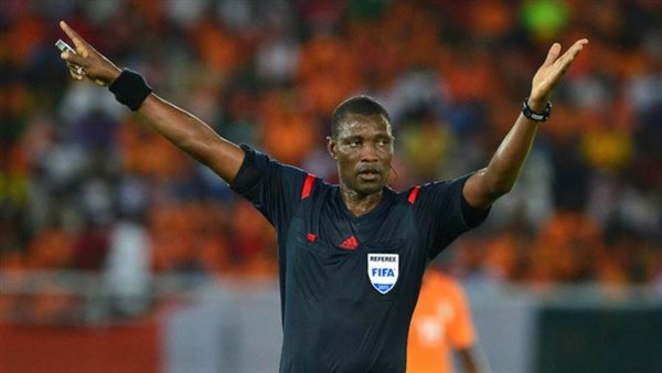 تاريخ حكم مباراة