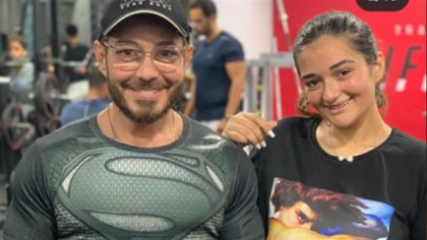 أحمد زاهر وابنته