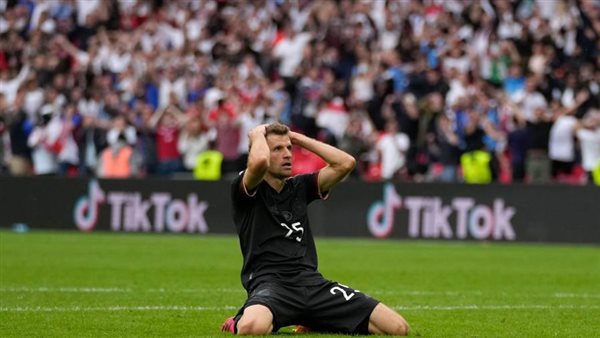 مولر يسقط من الندم